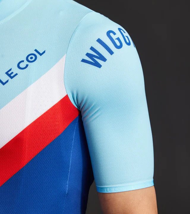 maillot-lecol-wiggins-bleu-details