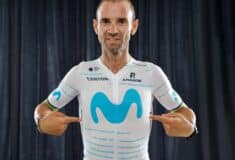 Image de l'article L’équipe Movistar dédie son maillot de la Vuelta à Alejandro Valverde