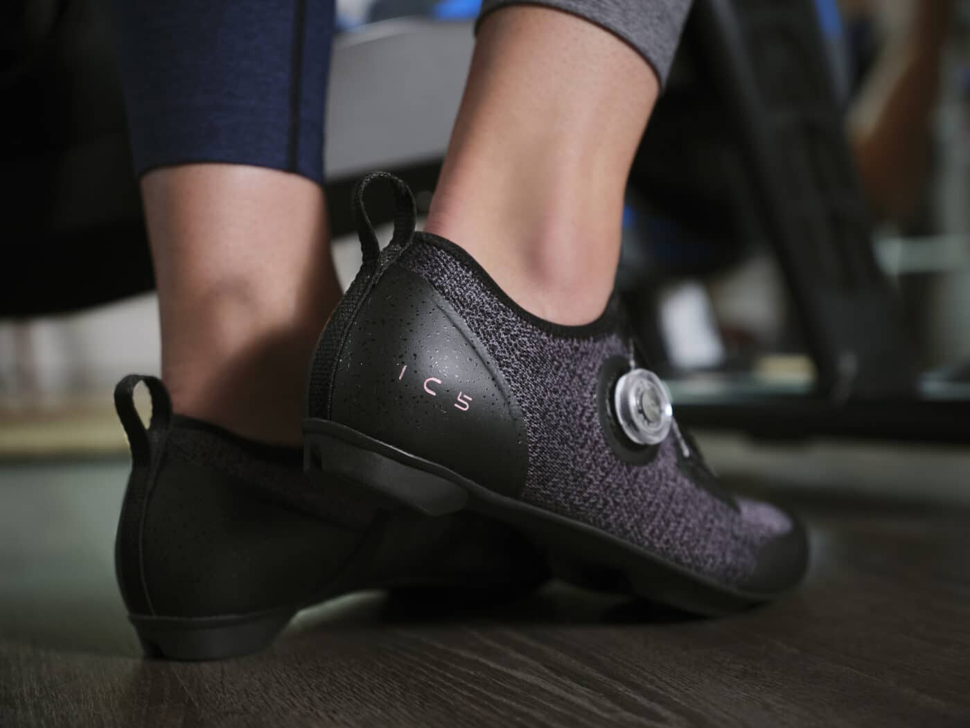 chaussure-shimano-home-trainer-indoor-noir